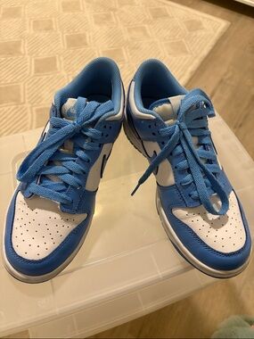 Nike Women's Sneakers in White and Light Blue